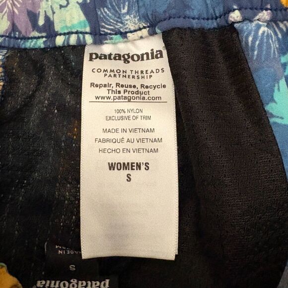 Patagonia Barely Baggies 2.5" Inseam Shorts Neo Tropics Channel Blue Size Small - Picture 5 of 6